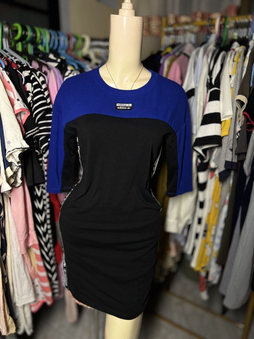 Addidas Originals (Category: Dresses) located in Bulacan. Submitted by heyitsmarf (Listing ID 1460065371, Image 1). Description: Can fit S-Semi L stretchable.