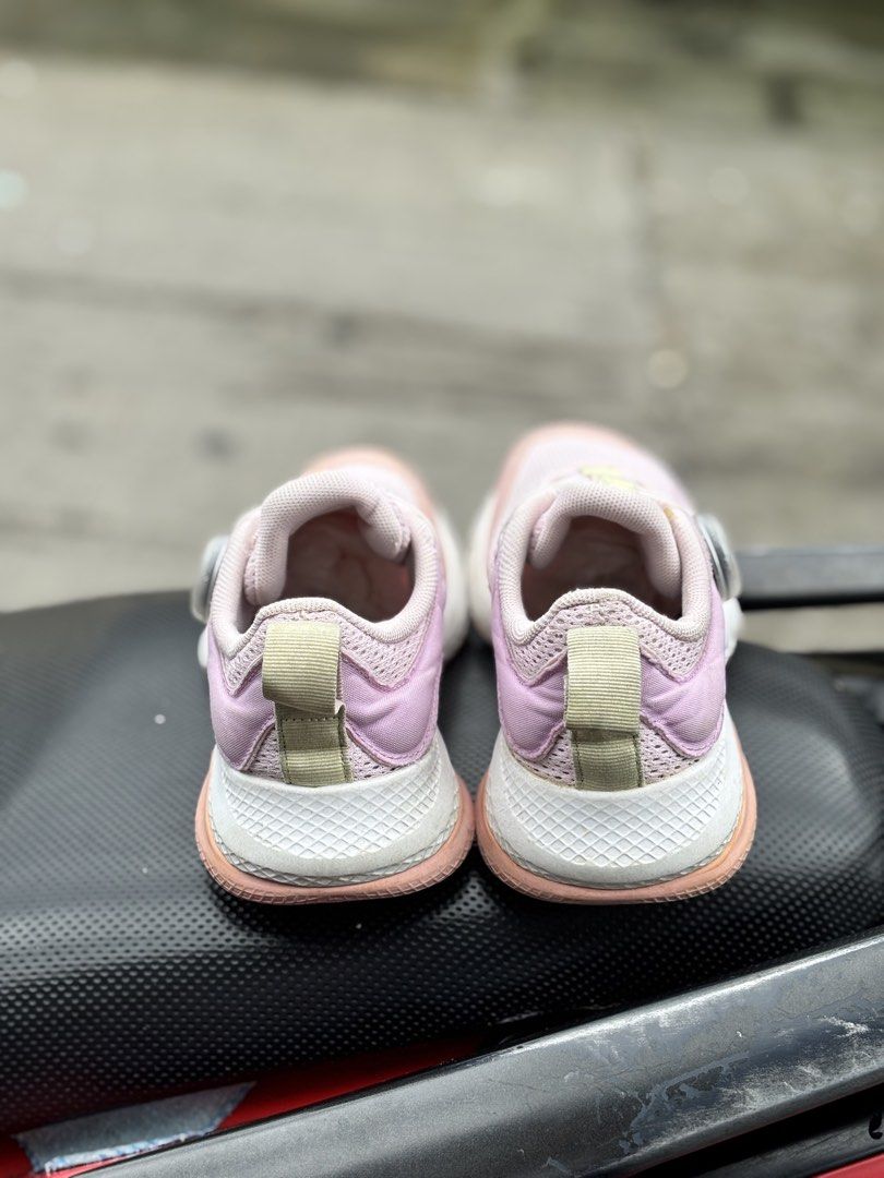 Adidas Active Flex BOA Kids Shoes (Category: Babies & Kids Fashion) located in San Fernando. Submitted by kickslocker (Listing ID 1460046441, Image 3). Description: - Pink Adidas Active Flex BOA shoes - Kids' size: 19.5cm - Features easy BOA lacing system - Perfect for active play - Plenty of wear left.