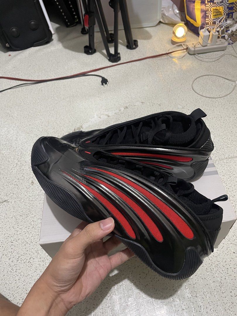 Adidas Harden Vol. 9 hellcat (Category: Sneakers) located in Manila. Submitted by martscorte20883 (Listing ID 1459927902, Image 1). Description: Harden vol 9 hellcat Size 10 mens 9/10 condition Used 3x only Normal crease 3,200 Cubao area.