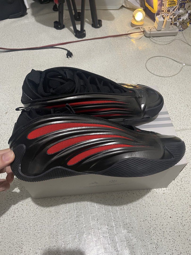 Adidas Harden Vol. 9 hellcat (Category: Sneakers) located in Manila. Submitted by martscorte20883 (Listing ID 1459927902, Image 3). Description: Harden vol 9 hellcat Size 10 mens 9/10 condition Used 3x only Normal crease 3,200 Cubao area.