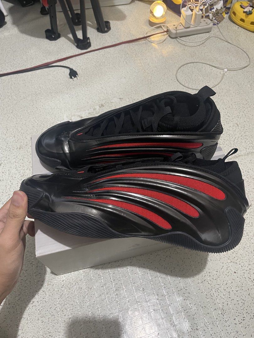 Adidas Harden Vol. 9 hellcat (Category: Sneakers) located in Manila. Submitted by martscorte20883 (Listing ID 1459927902, Image 2). Description: Harden vol 9 hellcat Size 10 mens 9/10 condition Used 3x only Normal crease 3,200 Cubao area.
