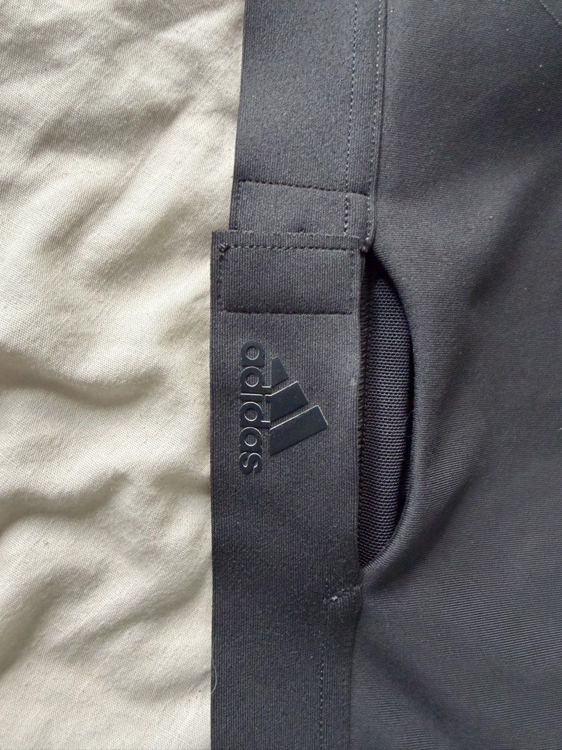 adidas sports bra (Category: Activewear) located in Mandaluyong City. Submitted by shopthegavins (Listing ID 1459953041, Image 2). Description: .