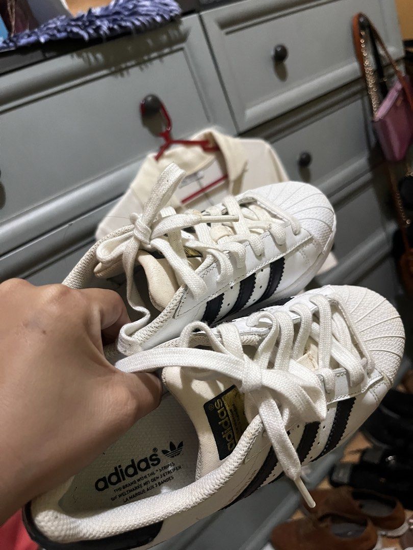 Adidas superstar (Category: Sneakers) located in Paranaque City. Submitted by maineshar19 (Listing ID 1460037489, Image 2). Description: .