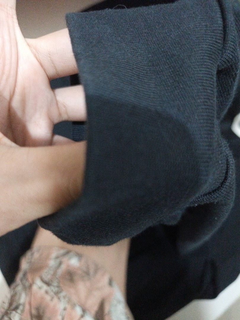 Adidas x Pharrell Williams Sweatshirt (Category: Coats, Jackets and Outerwear) located in Manila. Submitted by christiana80099 (Listing ID 1459954763, Image 3). Description: benta ko na sainyo from 1,299 to 350 nalang sweater xl to large box type sya no issue maganda yung cotton nyan i think hindi sya feet sa maliit lang pang matangkad mga 6 to 7 ang height pero kayo po bahala kung gusto nyo po bilhin sana may bumili hehe pogi naman ako hehehe fo