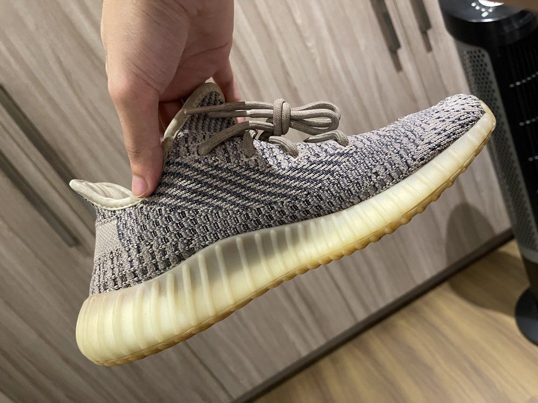 Adidas Yeezy Boost 350 V2 "Ash Pearl" (Category: Sneakers) located in Manila. Submitted by le016392 (Listing ID 1459929052, Image 3). Description: - 100% AUTHENTIC Adidas Yeezy Boost 350 V2 Ash pearl - Creamy translucent midsole - RFS: No longer using.