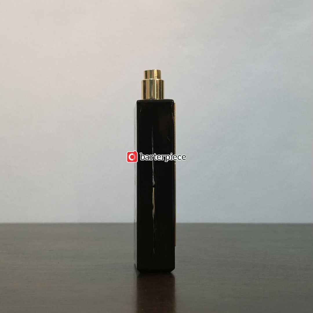 African Leather by Memo Paris (Eau de Parfum) (Category: Fragrance & Deodorants) located in Quezon City. Submitted by barterpiece (Listing ID 1460092458, Image 3). Description: Memo Paris African Leather EDP — 75 mL 📝 THE best seller from the Leather collection. Wildly popular, and for good reason. Elegantly spicy, with cardamom front and center. Not quite my cup of tea these days, but I can definitely appreciate why it’s so well-loved. Very mas