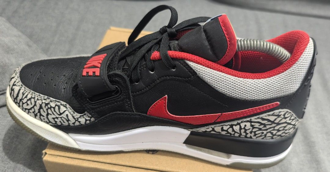 Air Jordan Legacy 312 Low North Carolina (Category: Sneakers) located in Del Monte. Submitted by jabcom_tactical_outfitters (Listing ID 1459968942, Image 3). Description: FS: Air Jordan Legacy 312 North Carolina Pre-loved condition 9/10 just needs cleaning Size 8US .