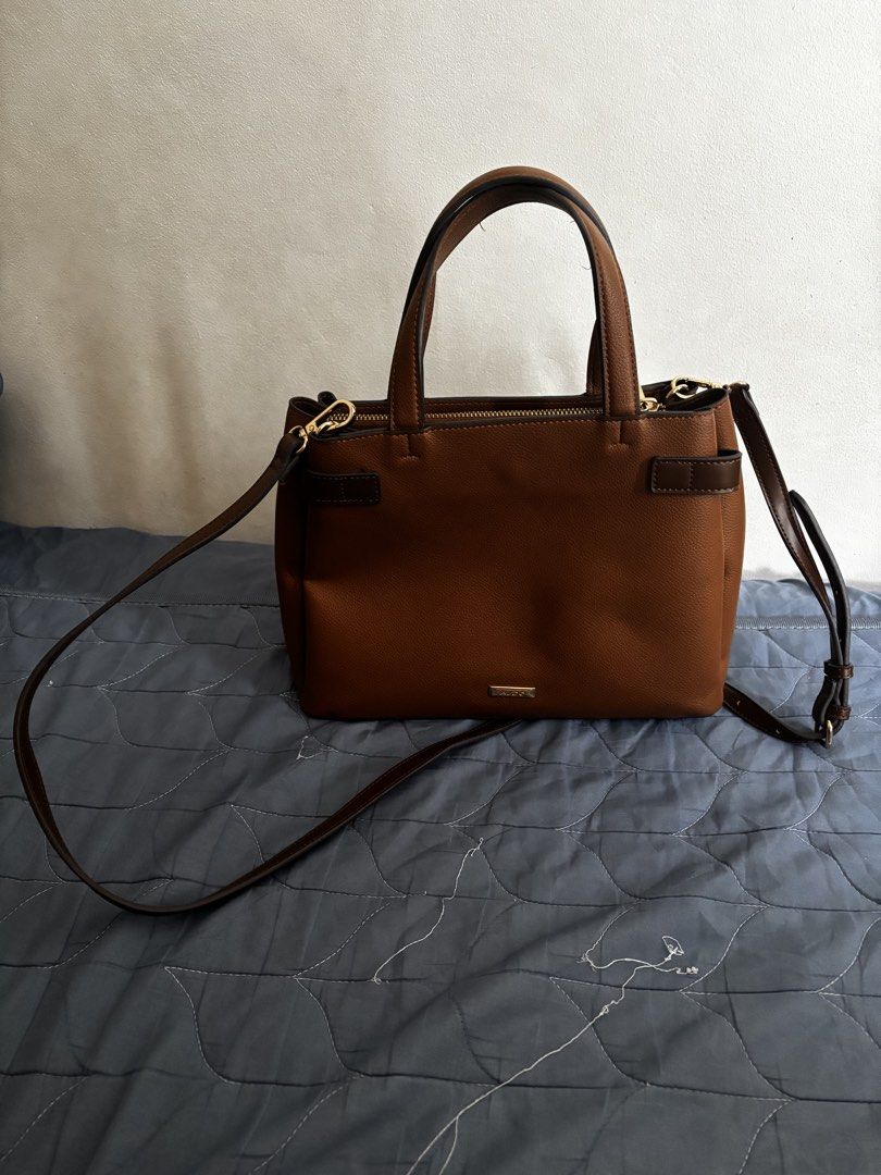 Aldo Sling Bag (Category: Cross-body Bags) located in Manila. Submitted by declutter_byjaq (Listing ID 1459946627, Image 2). Description: Aldo Sling Bag In excellent condition Used for 2-3weeks only Bought at Aldo Rob Manila RFS: Needs cash.