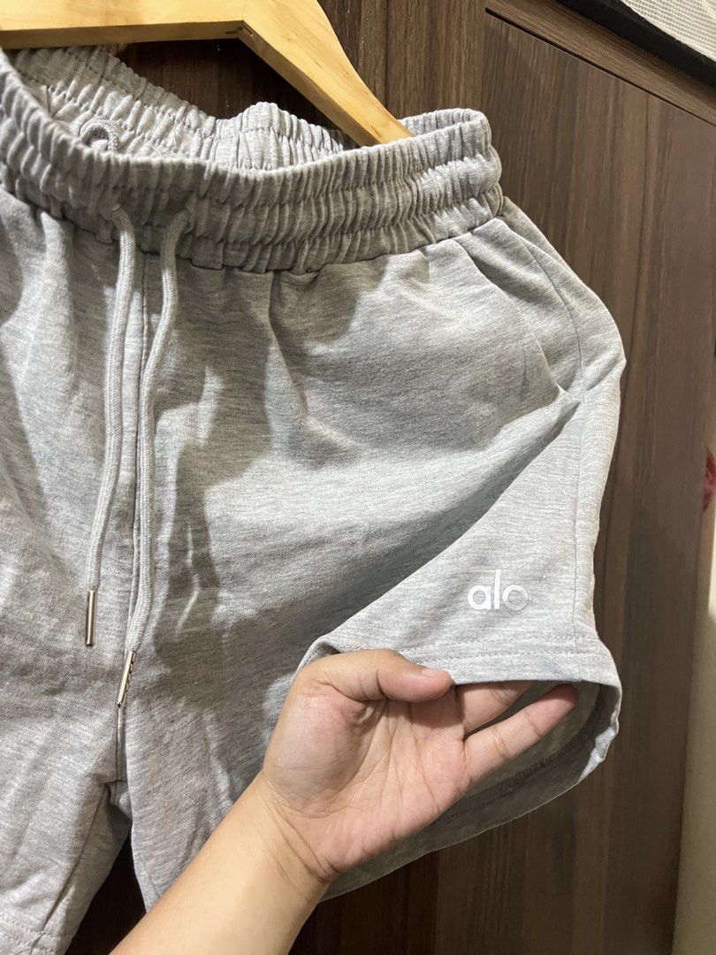 Alo Shorts (Category: Activewear) located in Quezon City. Submitted by bea-shop (Listing ID 1459985500, Image 3). Description: Size XS Brand New Pickup/Lalamove/J&T Location: Apolonio Samson, QC.