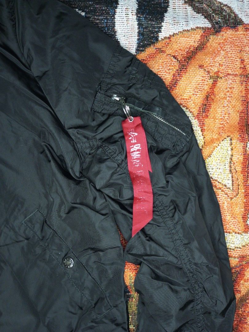 Alpha Industries (Category: Coats, Jackets and Outerwear) located in Ajuy. Submitted by hellyguynoon6115 (Listing ID 1460080079, Image 2). Description: Alpha Industries MA-1 Flight Jacket Size Large In very good condition Minor flaws are barely noticeable (Check the pic for details) Unli vouch for safe transaction Kindly message 📥.