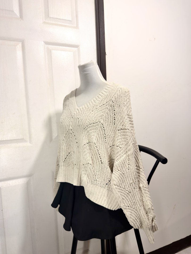 American Eagle Cream Crochet V-Neck Sweater (Size Small) (Category: Coats, Jackets and Outerwear) located in Baguio. Submitted by crlljms_selection (Listing ID 1459996138, Image 2). Description: Description: Brand: American Eagle Color: Cream / Off-White Size: Small (S/P/CH) Style: V-neck long-sleeve knit sweater with an open crochet pattern Fit: Relaxed, slightly cropped fit with ribbed cuffs and hem Condition: Pre-owned, good condition.
