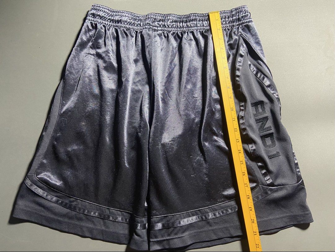 AND 1 gray (Category: Activewear) located in Cabuyao City. Submitted by chukz_x (Listing ID 1459957375, Image 3). Description: AND 1 gray Size : XL Dimes : 32-36W 21L Condition : Excellent Issue : rans Price : 300 📍READY TO WEAR 📍Cabuyao Laguna.