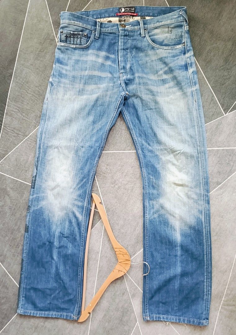 Andy Warhol by Pepe Jeans (Authentic) (Category: Jeans) located in Cebu City. Submitted by renzecamingay (Listing ID 1460038036, Image 1). Description: Andy Warhol By Pepe Jeans Excellent Condition Large fit Waist 34 Length 43 1k Plus ship Only Thank you and GOD bless ☺️.