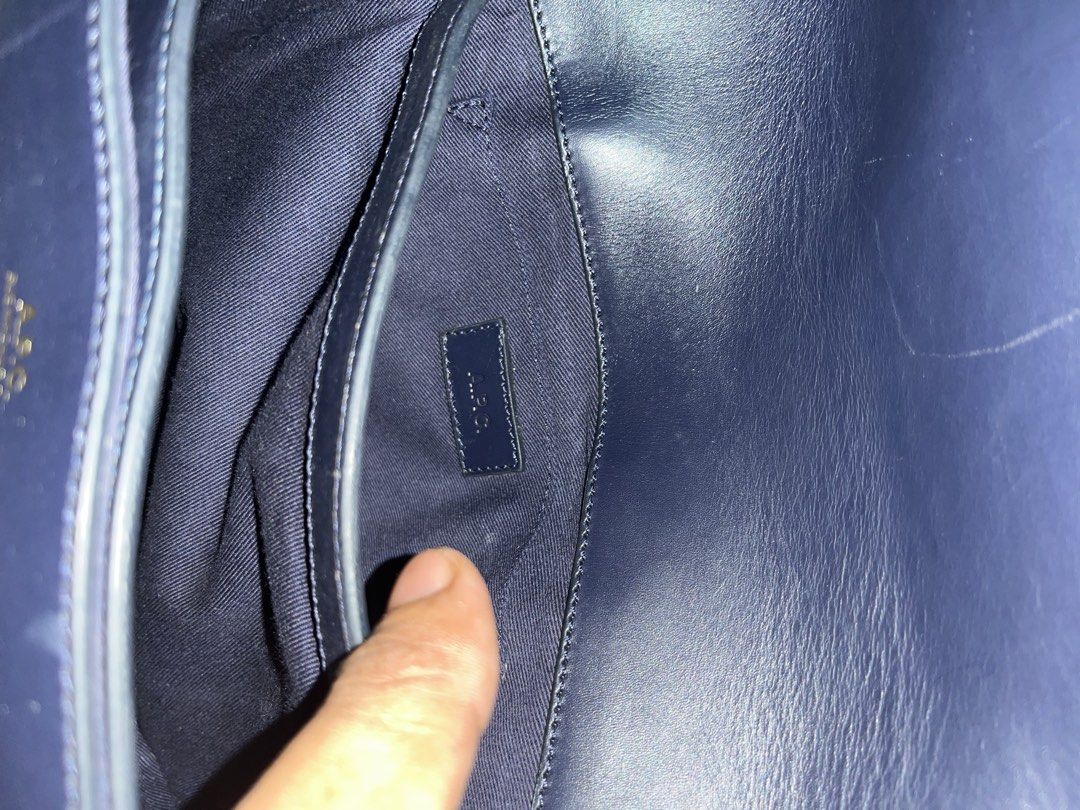 APC Leather handbag (Category: Shoulder Bags) located in Cotabato. Submitted by big_cash (Listing ID 1460051410, Image 3). Description: .