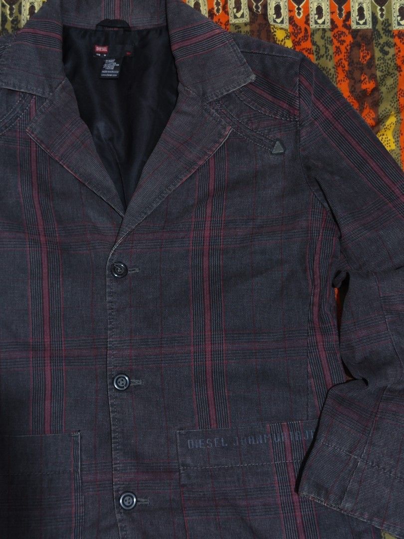 Archive Diesel Jaan Murtaja Single breasted Blazer (Category: Coats, Jackets and Outerwear) located in Baguio. Submitted by damit_pang_tao (Listing ID 1460094487, Image 2). Description: Archive Diesel Jaan Murtaja Single breasted Blazer Size on tag: M Dimensions: Length:29 in Pit to pit: 23 in Sleeve: 25 in Waist: 20 in Shoulder to shoulder: 19 in Condition: excellent 9/10 (no hidden issues) Mine: Php 2580+sf Disclaimer: Damit Pang Tao is not aff
