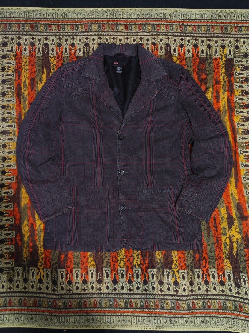 Archive Diesel Jaan Murtaja Single breasted Blazer (Category: Coats, Jackets and Outerwear) located in Baguio. Submitted by damit_pang_tao (Listing ID 1460094487, Image 1). Description: Archive Diesel Jaan Murtaja Single breasted Blazer Size on tag: M Dimensions: Length:29 in Pit to pit: 23 in Sleeve: 25 in Waist: 20 in Shoulder to shoulder: 19 in Condition: excellent 9/10 (no hidden issues) Mine: Php 2580+sf Disclaimer: Damit Pang Tao is not aff