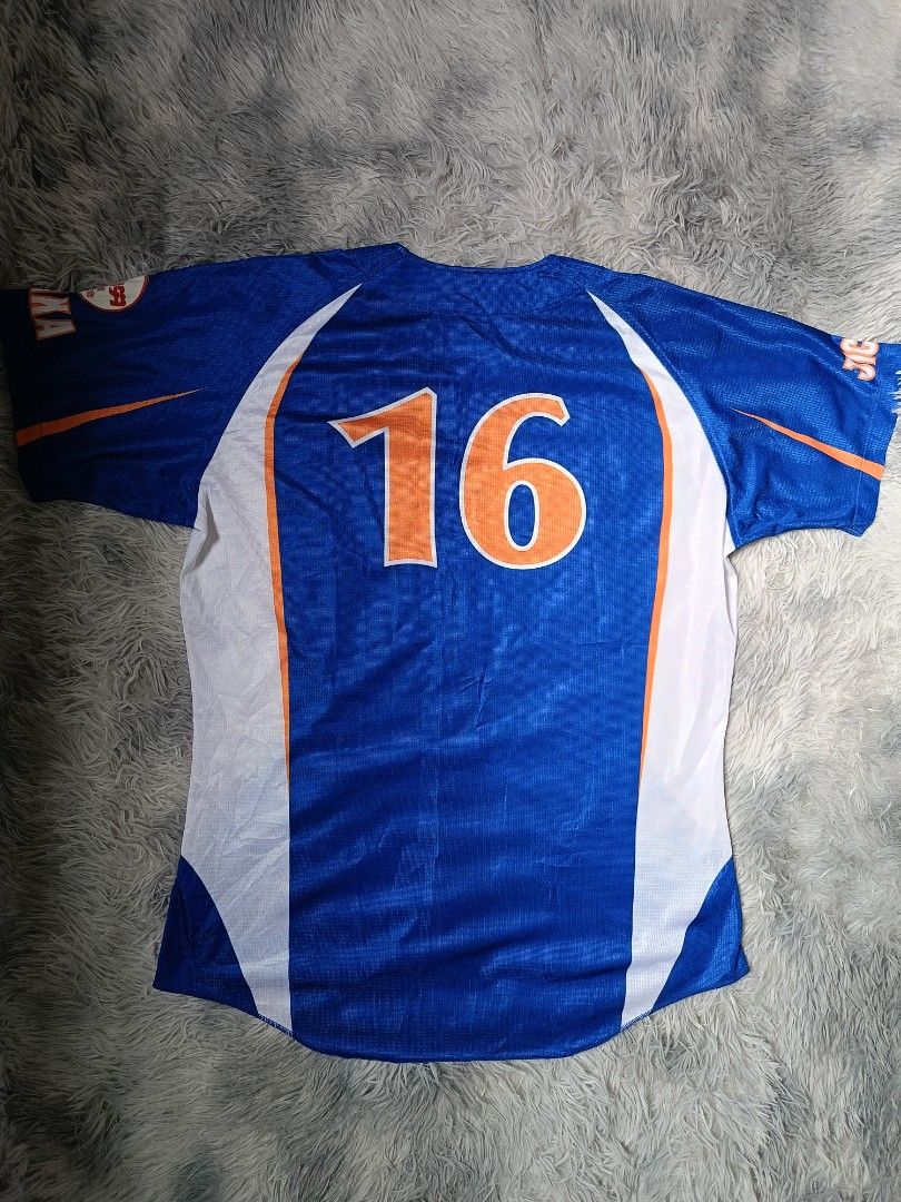 ASIC baseball jersey (Category: Activewear) located in Quezon City. Submitted by tedthrift (Listing ID 1459922384, Image 2). Description: brand-new condi no issue size L.