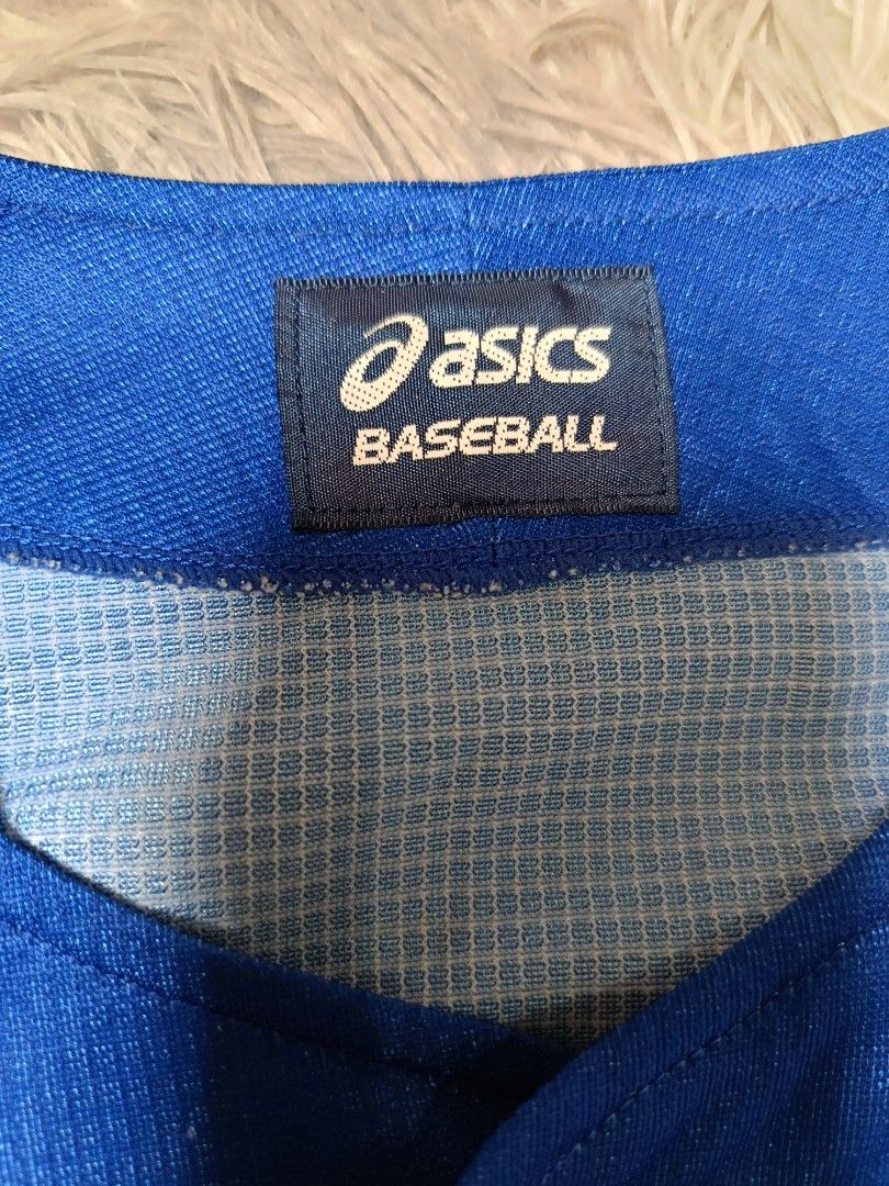 ASIC baseball jersey (Category: Activewear) located in Quezon City. Submitted by tedthrift (Listing ID 1459922384, Image 3). Description: brand-new condi no issue size L.