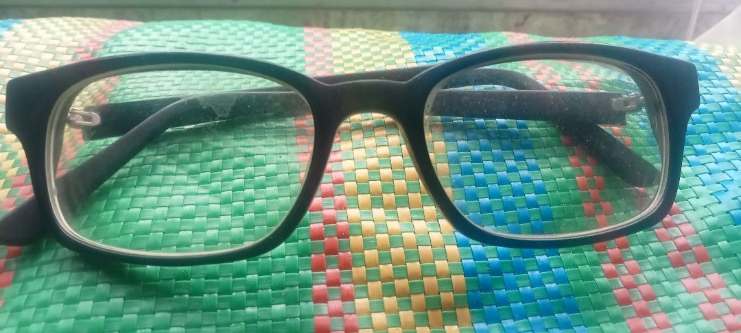 Assorted Sunglasses and Eyeglasses Bundle (Category: Sunglasses & Eyewear) located in Paranaque City. Submitted by dimaguilaa94969 (Listing ID 1460054216, Image 3). Description: - Bundle includes 4 pairs of eyewear. - Black framed sunglasses with side shields. - Rimless sunglasses with protective case. - Black framed eyeglasses. - Round wire-frame glasses. - All items are clearly shown in the provided photos..