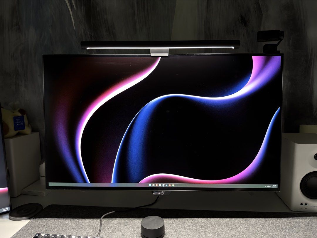 Asus ROG Swift OLED PG32UCDP (Category: Monitor Screens) located in Manila. Submitted by imjustinerivera (Listing ID 1460016463, Image 2). Description: SELLING / TRADING Asus ROG Swift OLED PG32UCDP Price: ₱75,000 (SRP: ₱92,995) • Mint condition • Warranty until: 11/08/27 (Registered through ASUS) • 32-inch 4K (3840 x 2160) WOLED gaming monitor with versatile dual mode (4K @ 240 Hz or FHD @ 480 Hz) • Comes with Monitor Stand • No Box Trade-baits: