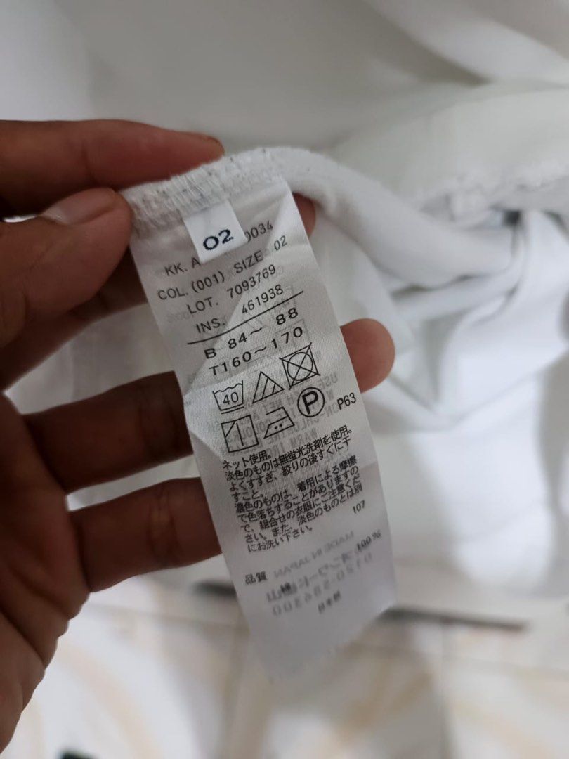 ATON (Category: Blouses) located in Dasmarinas. Submitted by jessputrages (Listing ID 1459971930, Image 3). Description: For sale Aton Excellent condition No issue 500 plus shipping fee Pm for more details.