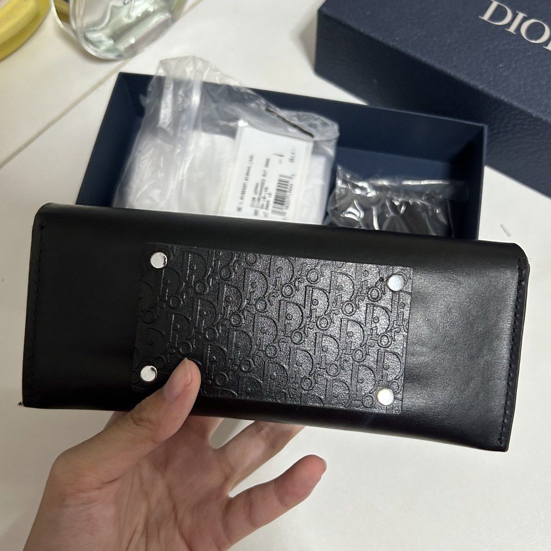AUTHENTIC Dior Sunglasses (Category: Sunglasses & Eyewear) located in Manila. Submitted by laploove (Listing ID 1460062758, Image 2). Description: - bought in vision express for ₱20k - brand new, in excellent condition - GUARANTEED AUTHENTIC as i bought this with my glasses in vision express - can send more pictures.