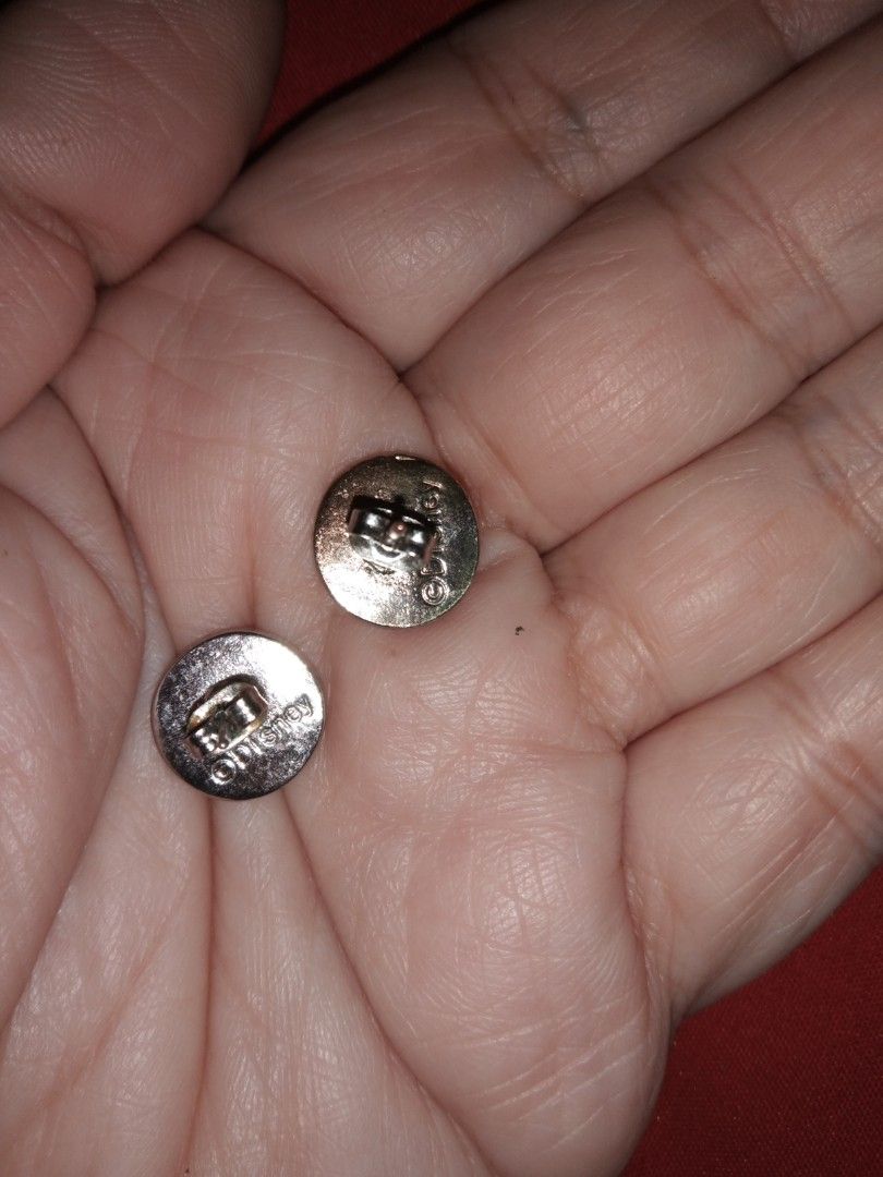 Authentic Disney earrings pair compass rose design (Category: Earrings) located in Quezon City. Submitted by eidorableshop (Listing ID 1460064061, Image 2). Description: .