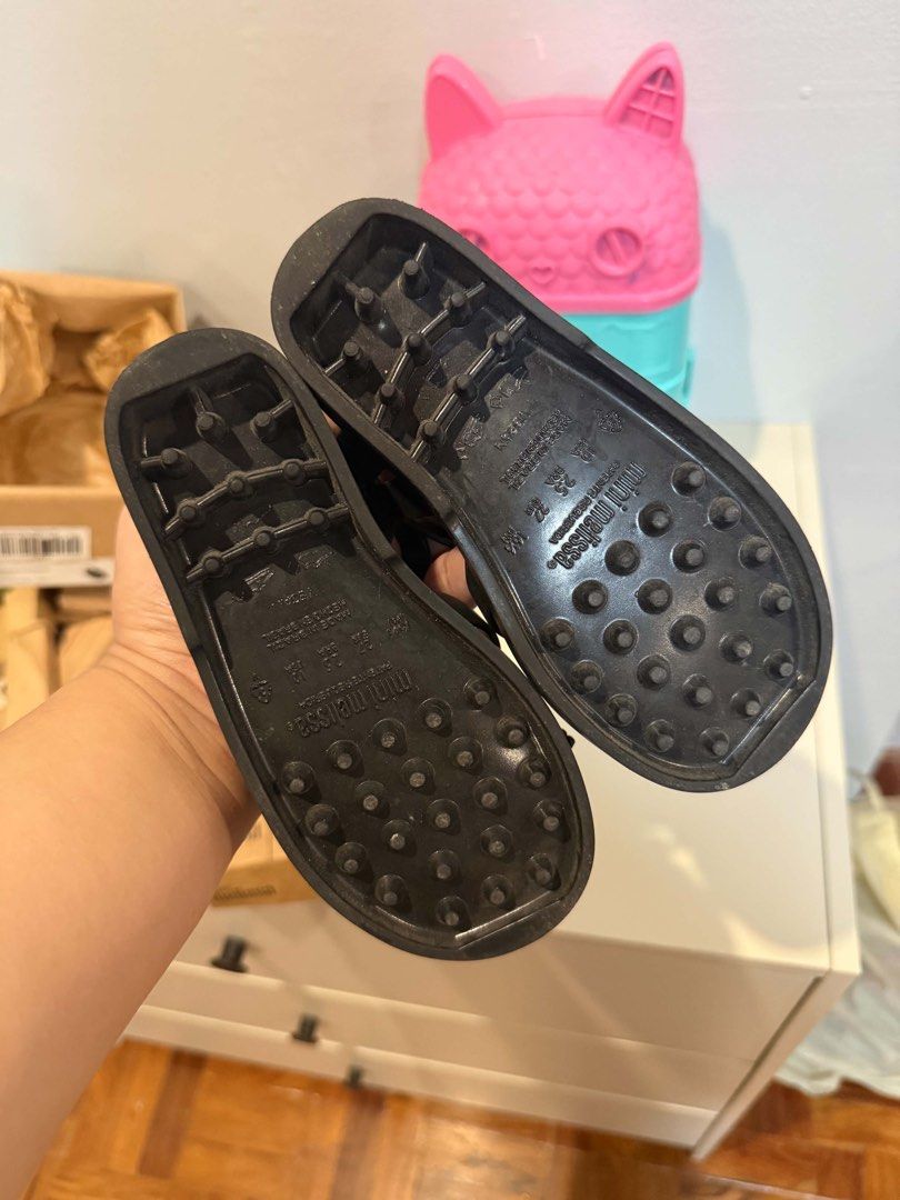 Authentic Mini Melissa 10C (Category: Babies & Kids Fashion) located in Manila. Submitted by chinfew (Listing ID 1460037552, Image 3). Description: Rare style. Like new. No flaws..