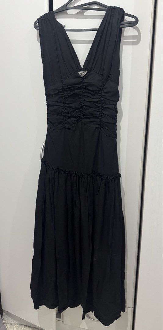 Authentic Prada dress (Category: Luxury Apparel) located in Los Banos. Submitted by fashionplate02 (Listing ID 1460019204, Image 1). Description: .
