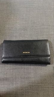 (Category: ) located in . Submitted by noorfynhandbags (Listing ID 1459975448, Image 1). Description: .