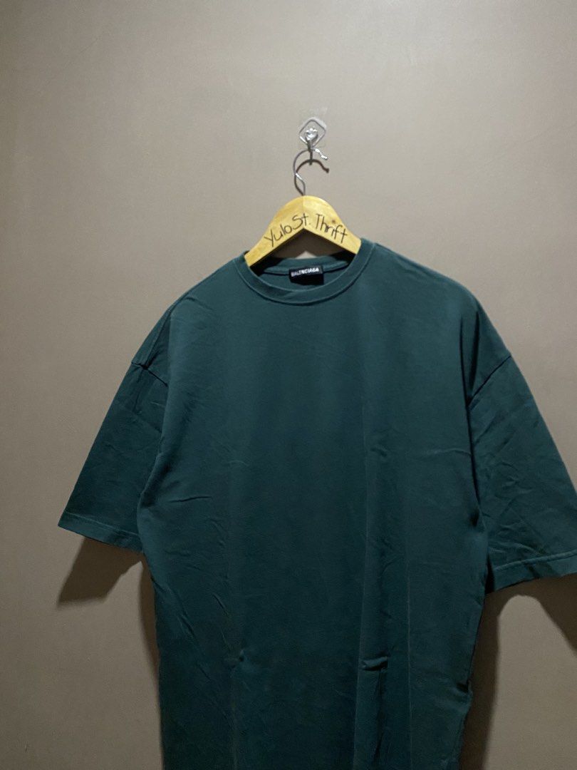 Balenciaga (Category: Tshirts & Polo Shirts ) located in Iloilo. Submitted by yulostreet.thrift (Listing ID 1460092994, Image 3). Description: Balenciaga Size XS on tag Complete tags 22.5Wx28.5L Best fit large-semi XL Features a “balenciaga” spellout on the back Excellent condition 9.5/10 CR.