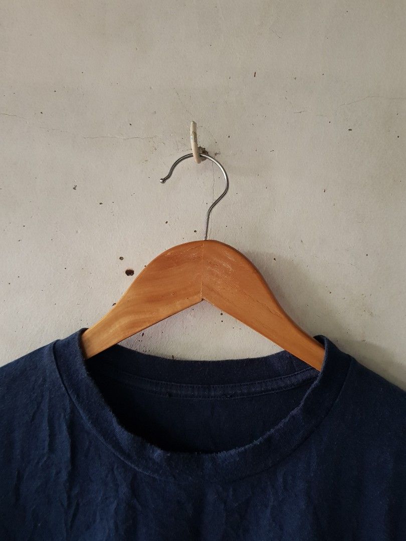 Balenciage Logo Tee T Shirt (Category: Luxury Apparel) located in Santo Domingo. Submitted by jcobedoza213916 (Listing ID 1459982811, Image 3). Description: balenciaga Logo Tee T Shirt Unisex Men's & Women's Width 22 lenght 27 Embroid Front Logo Balenciaga Est 1917 Made In Portugal color Navy Blue size on tag LARGE excellent condition color rate 9.6/10 necktag Cut Tag no issue: No Pinhole No Flaws No Discoloration.