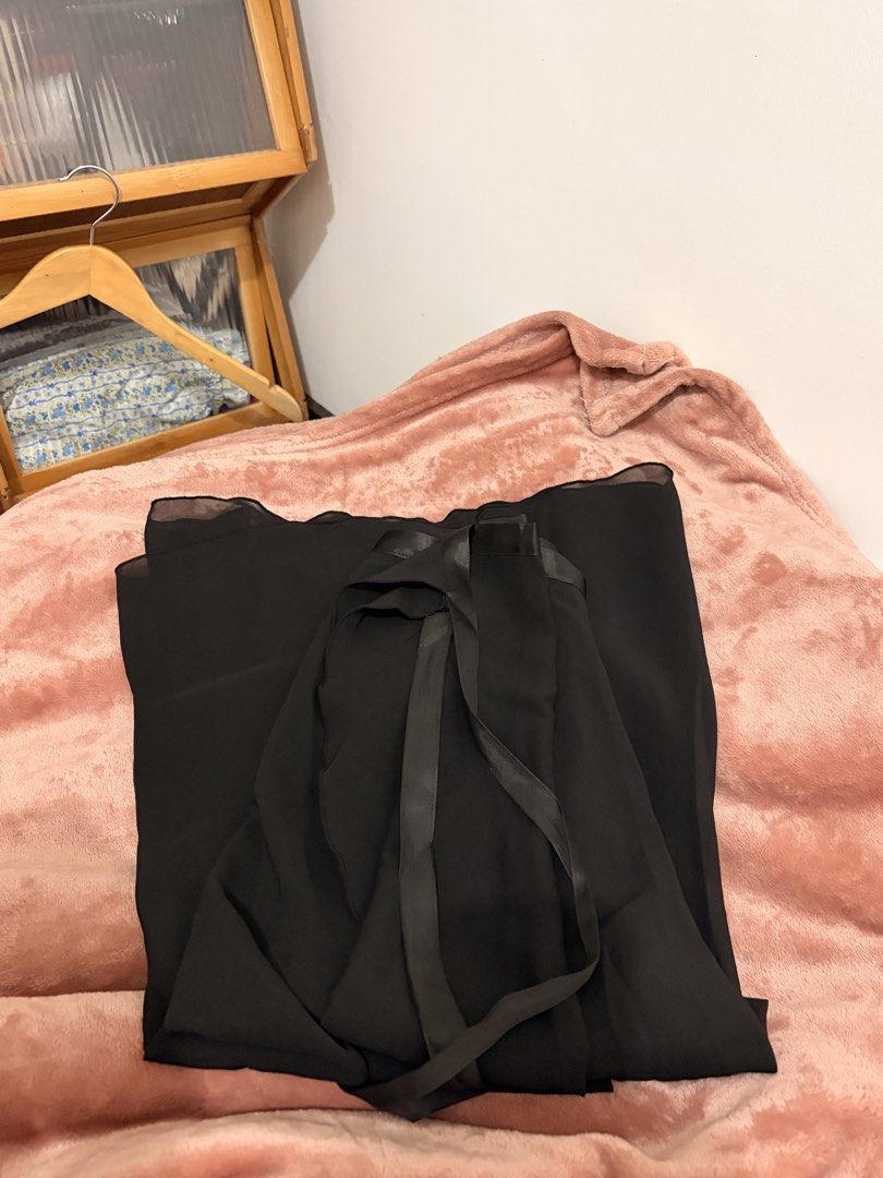 ballet long wrap skirt (Category: Skirts) located in Marikina City. Submitted by _bananahanaa (Listing ID 1460073307, Image 1). Description: - ballet long wrap skirt - Sheer fabric - worn for rehearsals only - adult size.