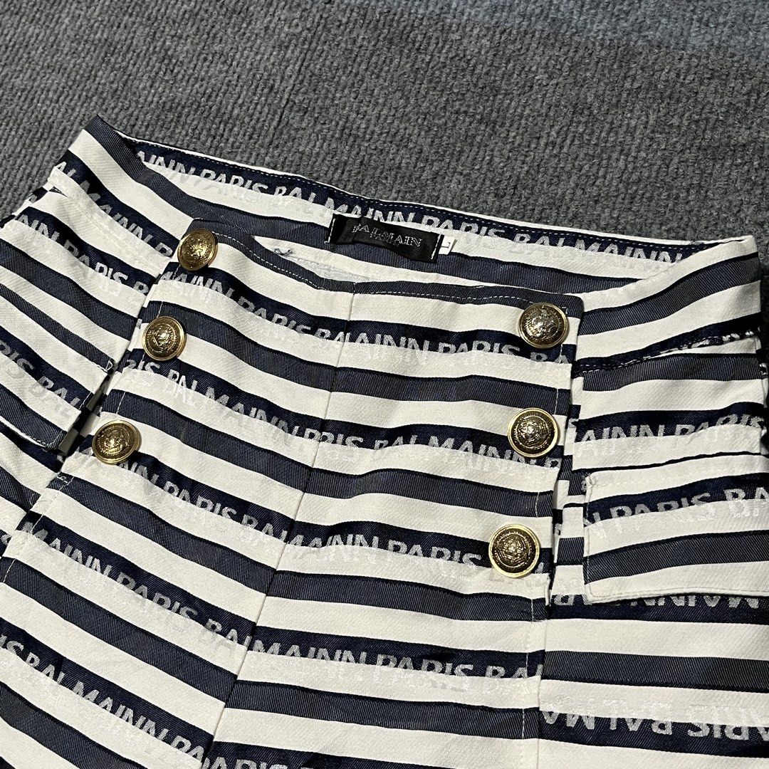 balmain paris short (Category: Luxury Apparel) located in Malay. Submitted by oplt_dept. (Listing ID 1460024048, Image 2). Description: -exellent condition -luxury essentials -size on tape measure -waist:30 -length:14 -leg opening:12.