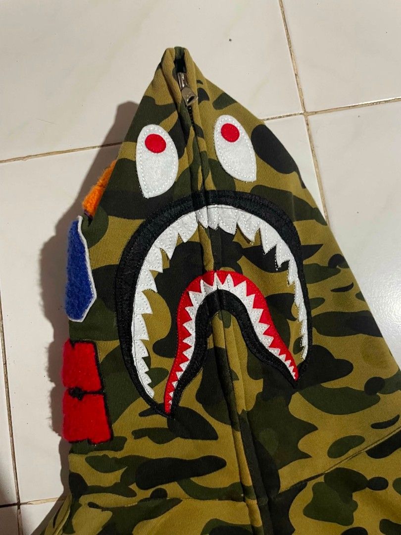Bape shark dm for tags (Category: Activewear) located in Manila. Submitted by collect_zekubape (Listing ID 1460093679, Image 3). Description: .