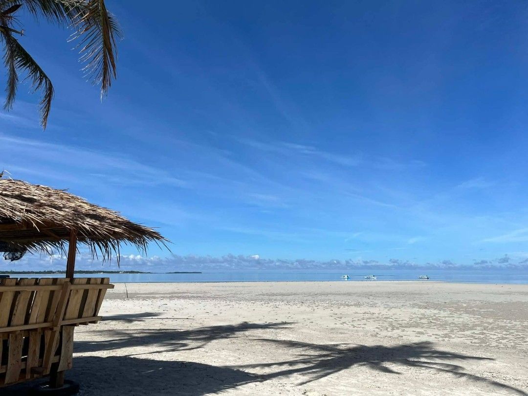 beach resort (Category: Lot) located in Makati City. Submitted by rencelist13 (Listing ID 1459960744, Image 1). Description: ⛵ Beach Resort 📍 Tondol Anda Pangasinan 📐 3,660sqm Beach front 🔹 14 Rooms 🔹 Function room 🔹 2018 build 🔹 250M Gross 🥠.