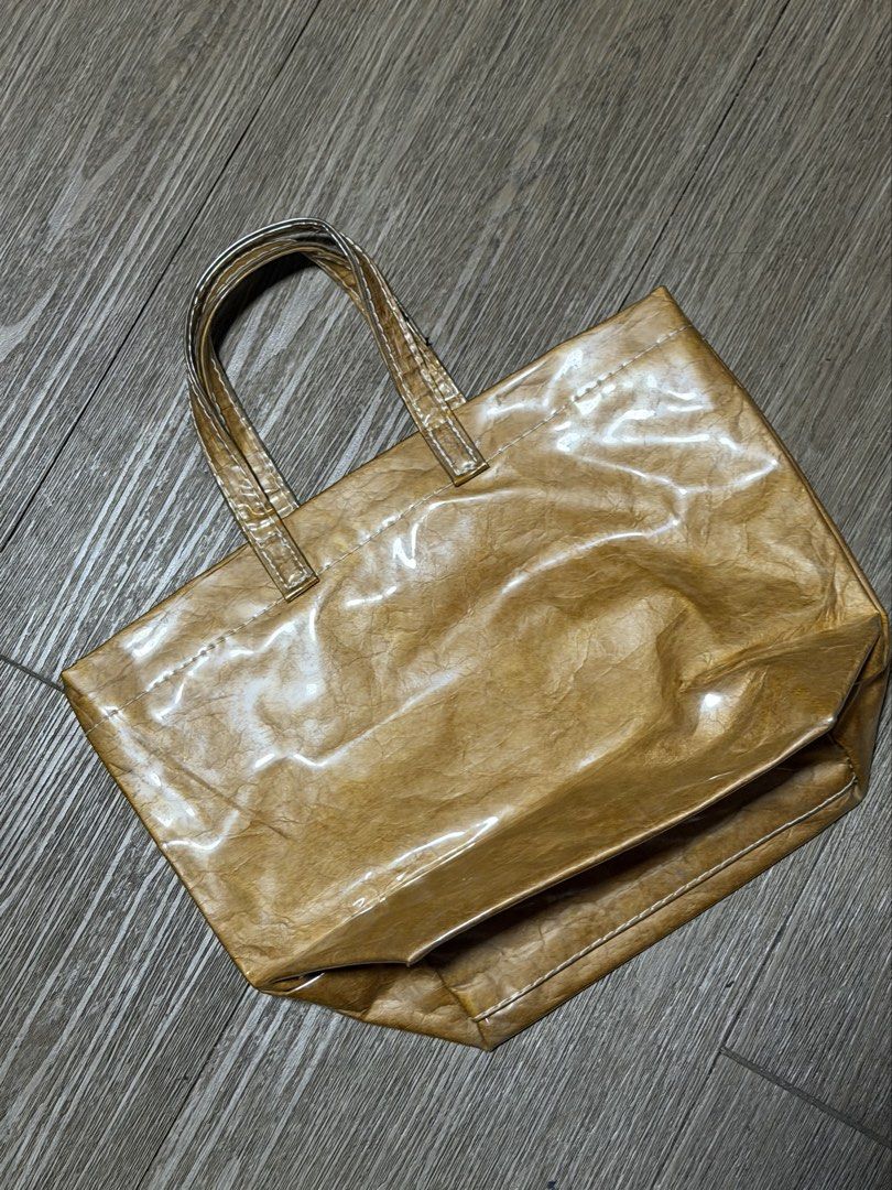 Beams Boy Tote Bag (Category: Tote Bags) located in Quezon City. Submitted by iancatherine (Listing ID 1460059867, Image 2). Description: Beams Boy Tote Bag .