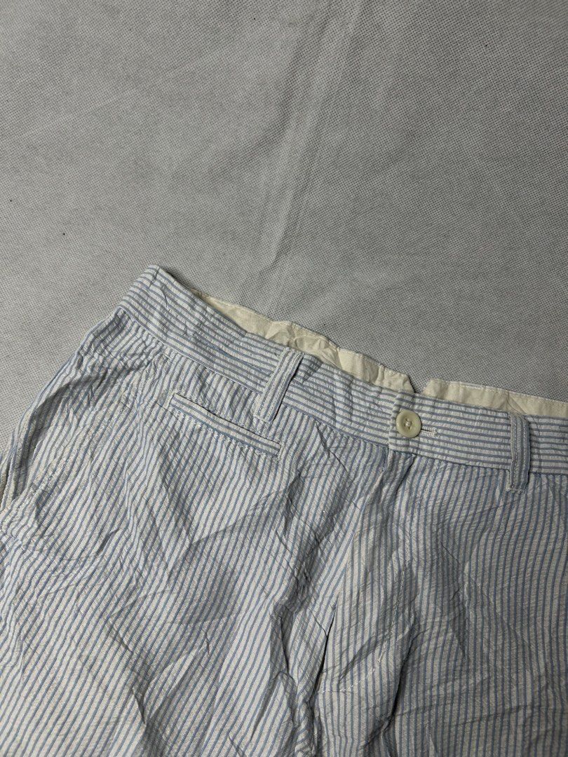 Beams Heart Striped Shorts (Category: Shorts) located in Iloilo. Submitted by noy_thrift (Listing ID 1460039077, Image 3). Description: Beams Heart Striped Shorts Waistline 31-32 Length 19.5 Leghole 9 Excellent Condition No Issue.