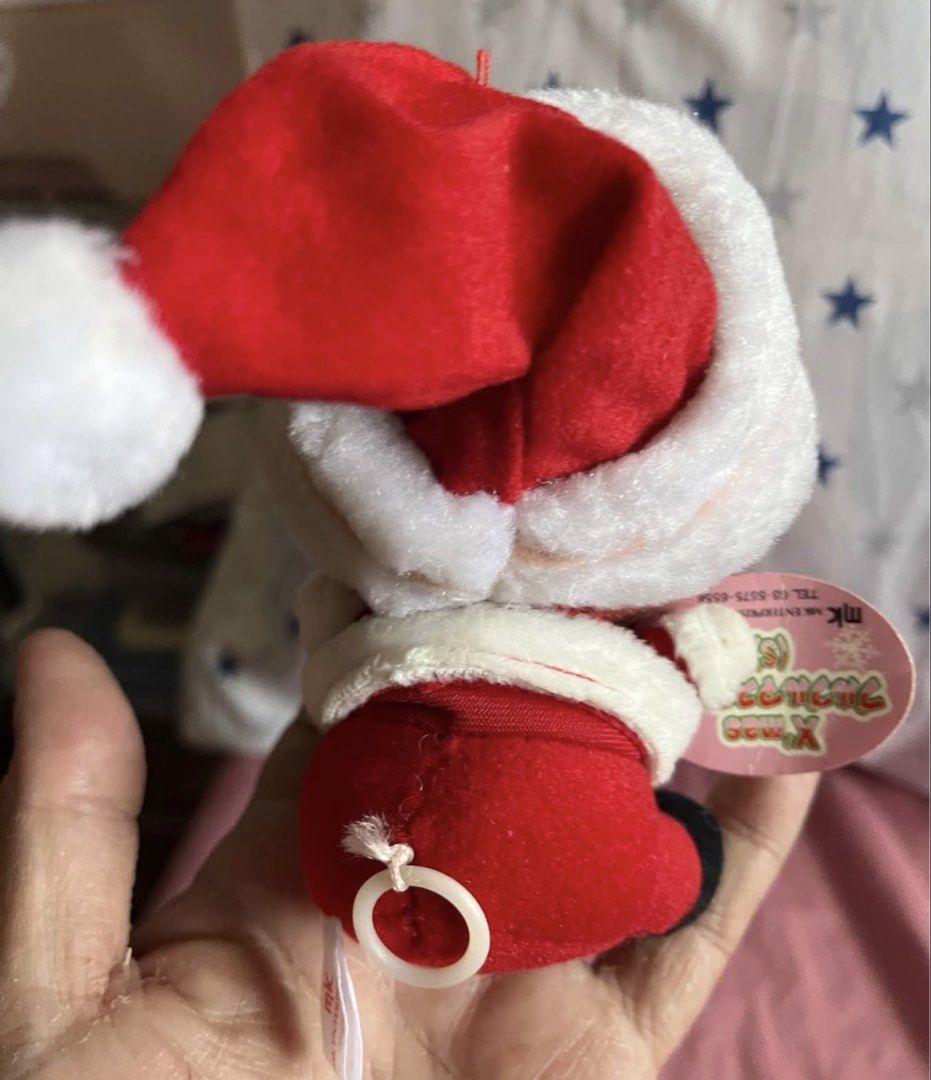 Bear xmas Santa Claud bag charm (Category: Character Goods) located in Paranaque City. Submitted by bonsaiart (Listing ID 1460073239, Image 2). Description: Brandnew 150(fixed) +sf Payment via GCASH or paymaya No to meetup No to cop / cod Shipping via j&t only No breaking of set or bundle.