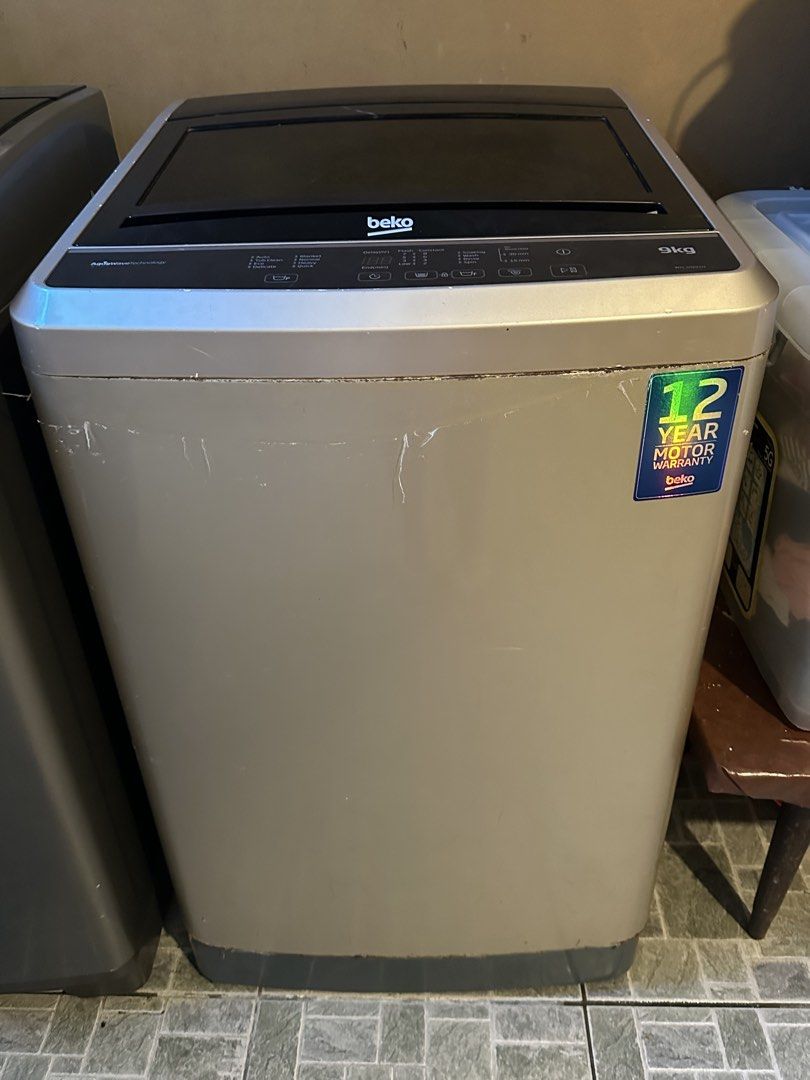BEKO Automatic Washing Machine AWM (with issue) (Category: Washing Machines and Dryers) located in Quezon City. Submitted by k.dlr (Listing ID 1459913331, Image 2). Description: 9kg automatic washing machine Current issue: No power Kayo na magpapaayos, maayos pa ang body and mother board. Fuse ang issue (I think).