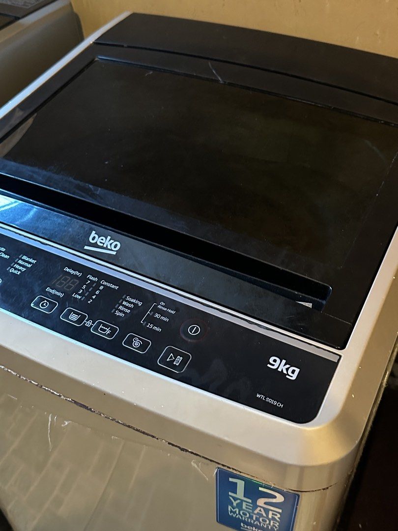 BEKO Automatic Washing Machine AWM (with issue) (Category: Washing Machines and Dryers) located in Quezon City. Submitted by k.dlr (Listing ID 1459913331, Image 1). Description: 9kg automatic washing machine Current issue: No power Kayo na magpapaayos, maayos pa ang body and mother board. Fuse ang issue (I think).