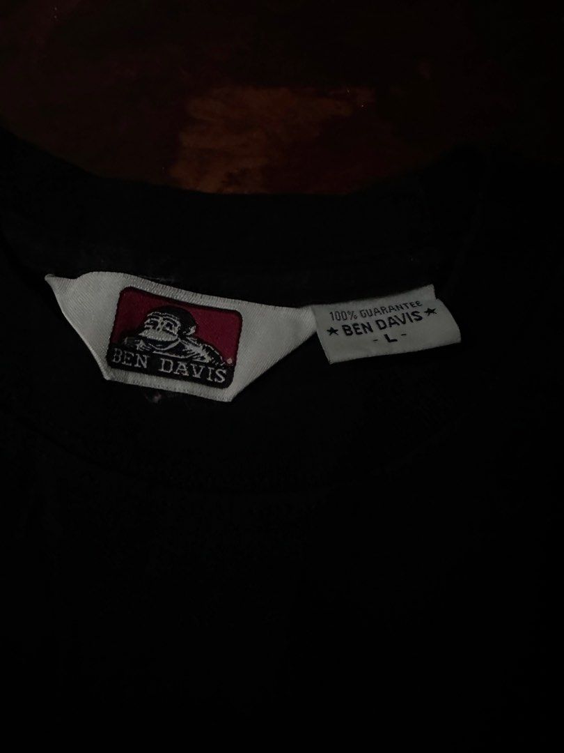 Ben Davis Black Pocket T-Shirt Size L (Category: Tshirts & Polo Shirts ) located in Manila. Submitted by jessj30 (Listing ID 1460001434, Image 2). Description: - Classic black Ben Davis pocket tee - Iconic Ben Davis logo patch on chest pocket - Made from 100% cotton - Comfortable and durable for everyday wear - Size: Large (L).