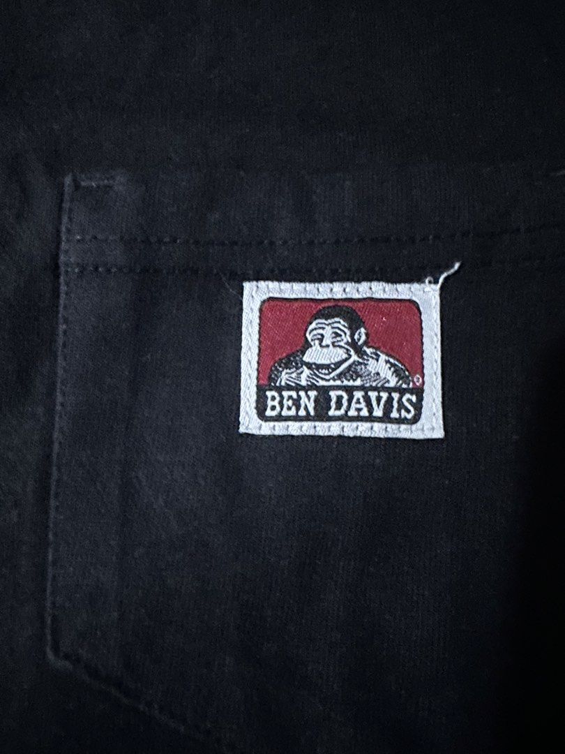 Ben Davis Black Pocket T-Shirt Size L (Category: Tshirts & Polo Shirts ) located in Manila. Submitted by jessj30 (Listing ID 1460001434, Image 3). Description: - Classic black Ben Davis pocket tee - Iconic Ben Davis logo patch on chest pocket - Made from 100% cotton - Comfortable and durable for everyday wear - Size: Large (L).