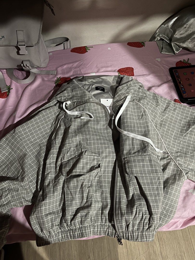 BENCH! Plaid Bomber Jacket XL Oversized Fit (Category: Coats, Jackets and Outerwear) located in Manila. Submitted by henlolaysa (Listing ID 1460078705, Image 1). Description: - BENCH! Plaid Bomber Jacket - Size XL (Oversized fit) -Cropped style - Zip-up front with pockets - Drawstring hood and hem - Lightweight material, ideal for layering - Perfect for casual wear.