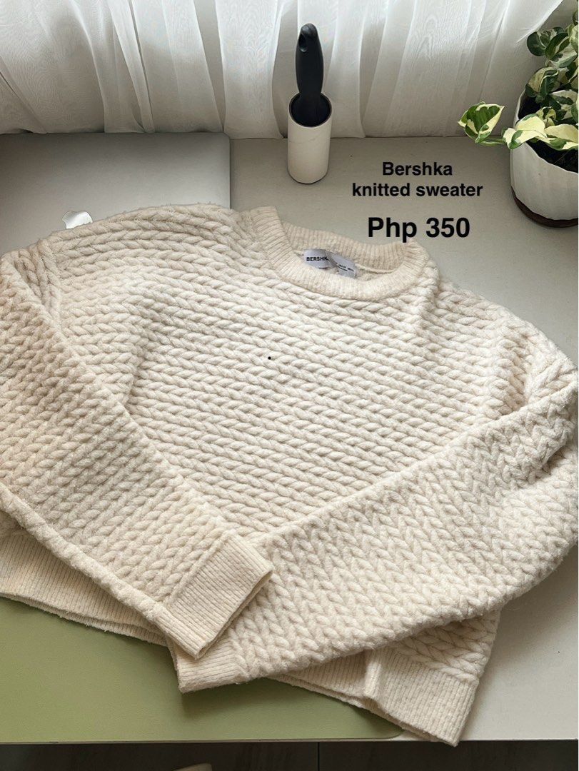 Berska knitted sweatshirt (Category: Coats, Jackets and Outerwear) located in Manila. Submitted by saemiese (Listing ID 1460015810, Image 1). Description: .