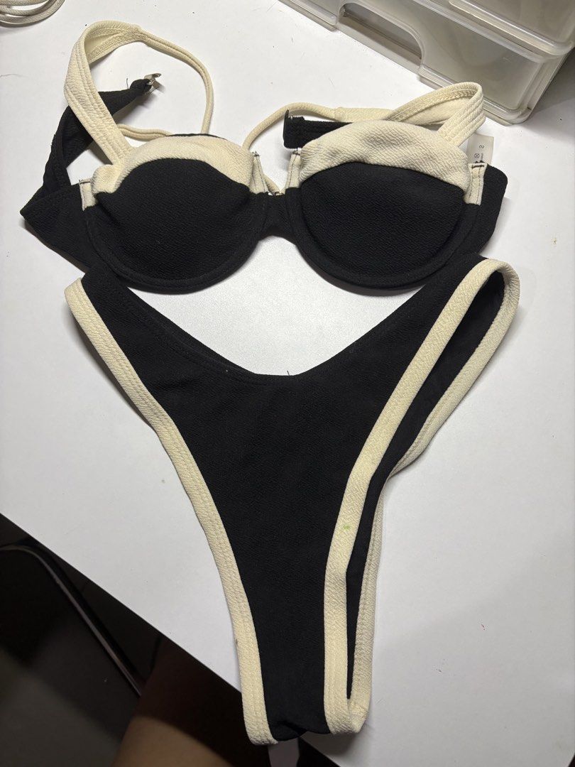 Black and White Bikini (Category: Bikinis & Swimsuits) located in Taguig. Submitted by yanideclutters (Listing ID 1460010774, Image 1). Description: last price size small.