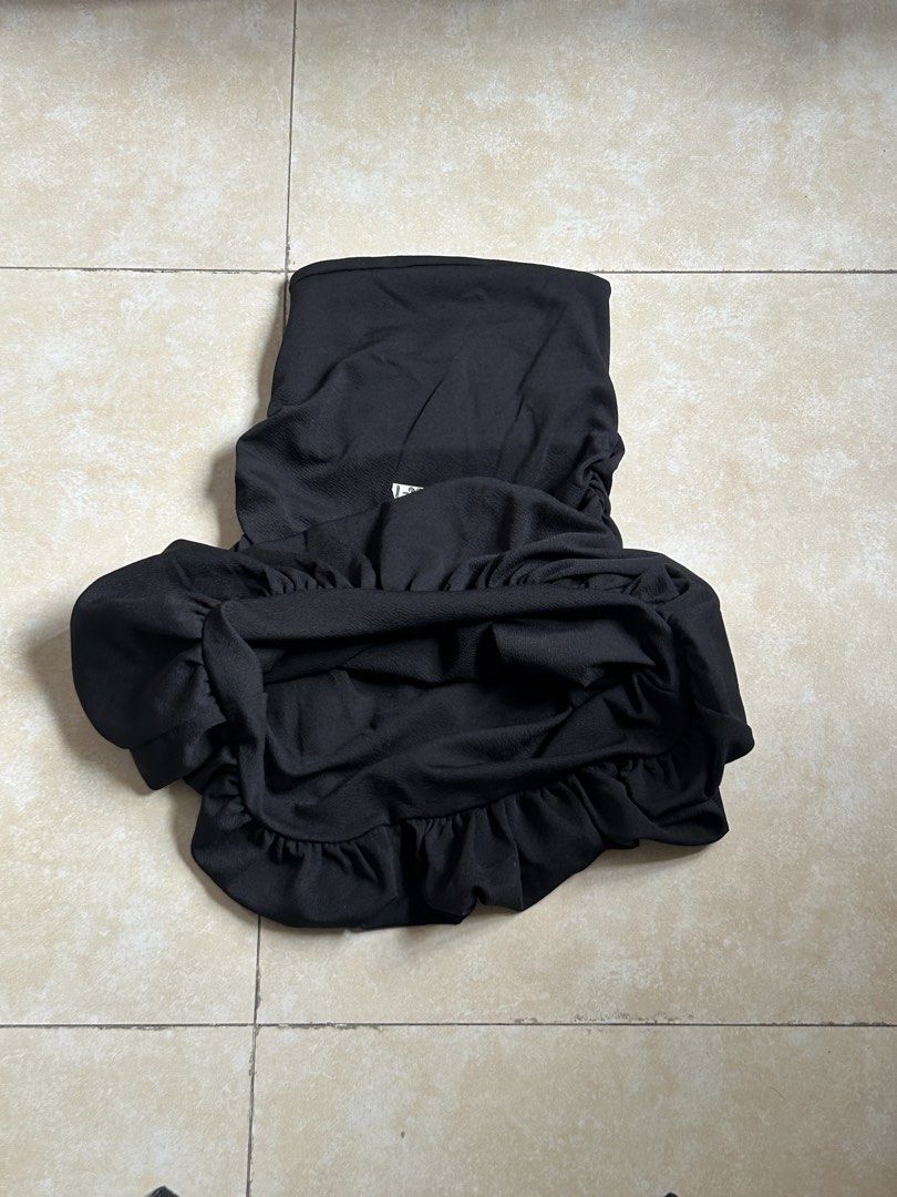 Black Balloon Mini Dress (Category: Dresses) located in Pasig City. Submitted by eddwuhrd (Listing ID 1459990569, Image 2). Description: .