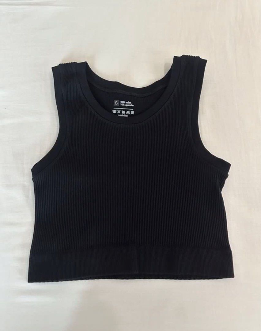 Black Ribbed Halter Sleeveless Top (Category: Sleeveless) located in San Juan City. Submitted by keep.it.clean (Listing ID 1459992849, Image 1). Description: Ribbed material Get both for ₱350 Length 34 cm Bust 33cm helping tags: h&m, zara, bershka, cotton on, uniqlo .
