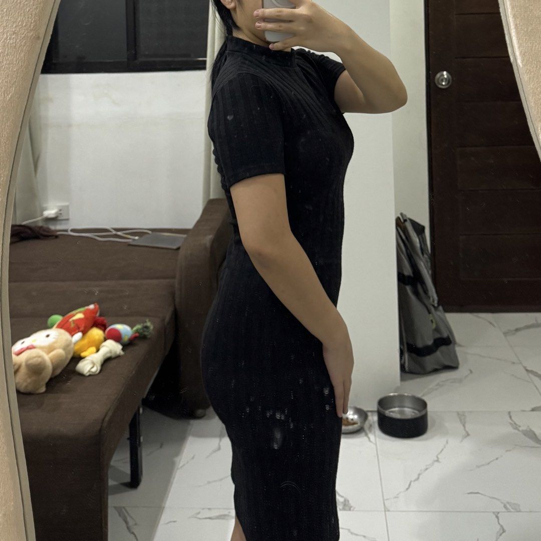 Black Turtleneck Dress (Category: Dresses) located in Las Pinas. Submitted by mi.cha (Listing ID 1460098692, Image 2). Description: - Used a few times - Has a zipper on the back Size: Fits XS - M frames.