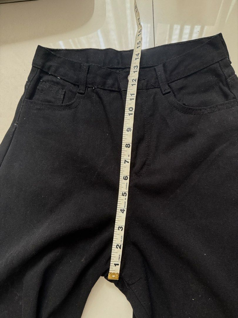 Black Wide Leg Jeans Denim Pants (Category: Jeans) located in Quezon City. Submitted by axisdxd (Listing ID 1459969523, Image 3). Description: - trendy black wide leg jeans - made from comfortable denim material - ideal for casual wear - easily styled with any top - please check measurements in photos -worn once lang.